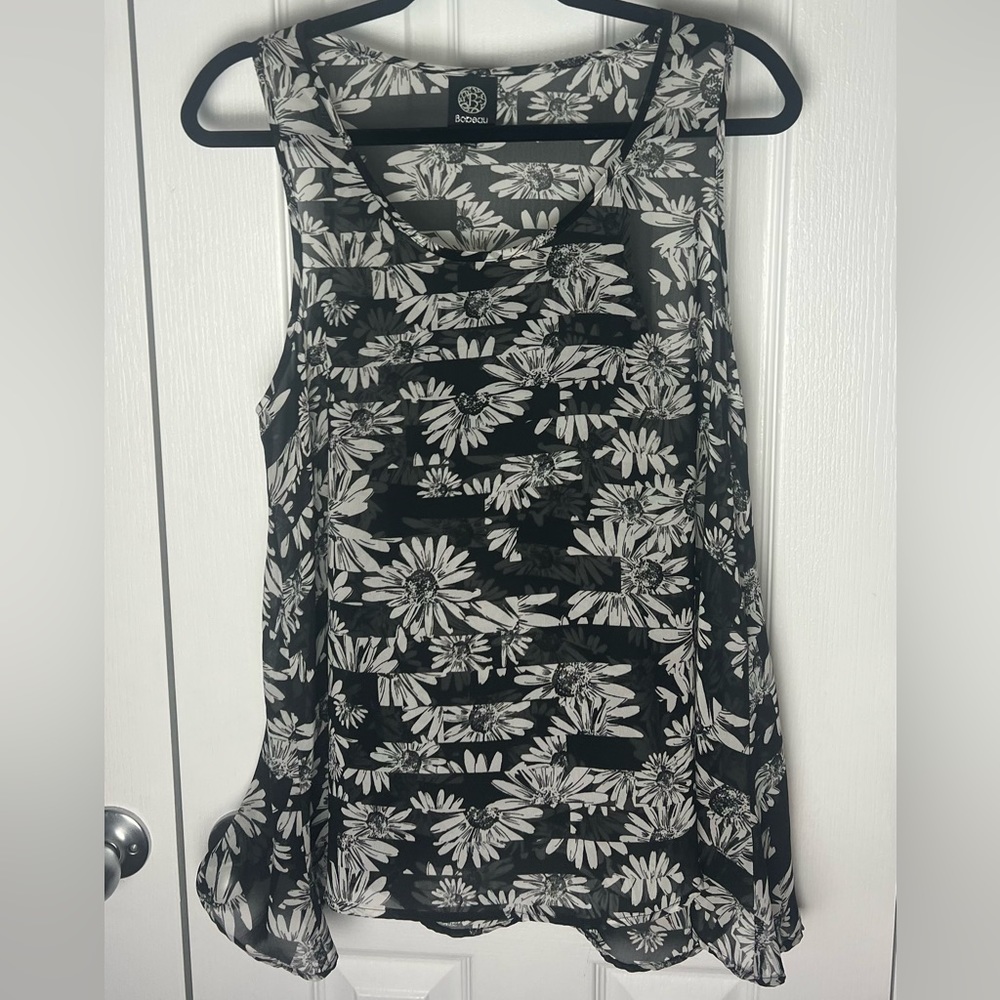 Flowy black and white floral tank top